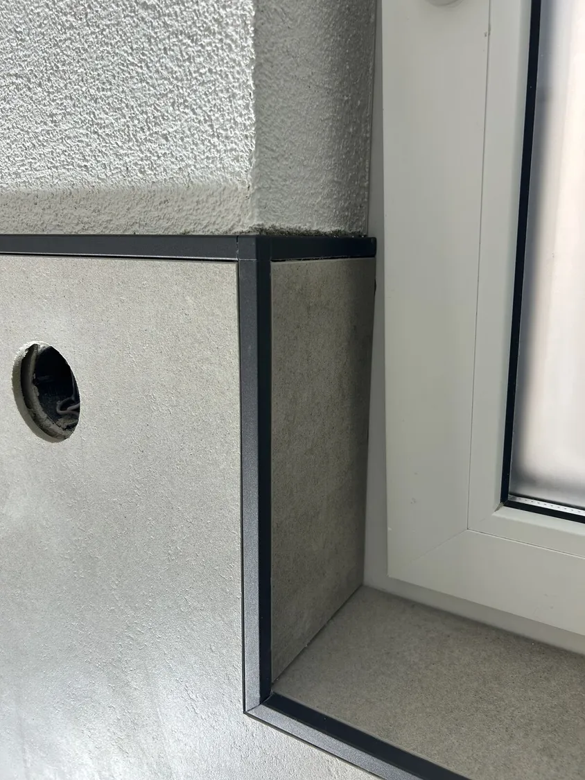 Fliesen · Detail – Schattenfuge mit Trennprofil