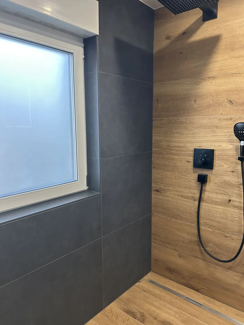 Umbau · Bad – Walk-in Holz & Anthrazit