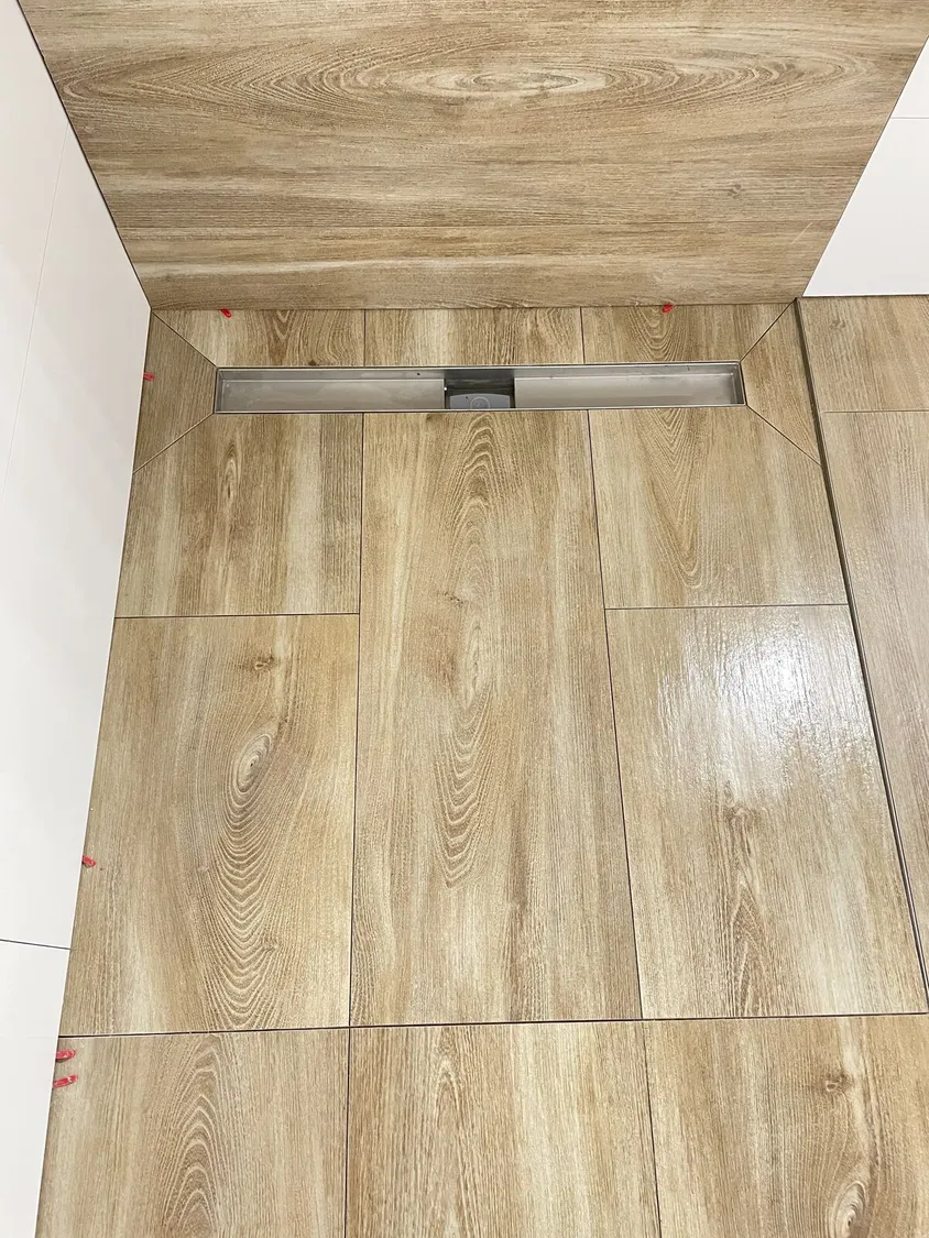 Umbau · Bad – Walk-in Dusche neu gebaut